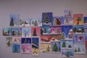 ხატვის წრე საახალწლო გამოფენა-გაყიდვაზე