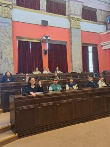 ვიზიტი პარლამენტში